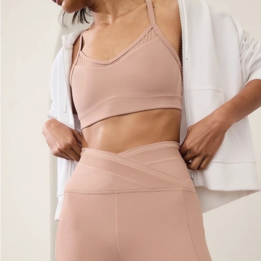 Athleta Salutation Stash Mesh Crossover Legging 7/8